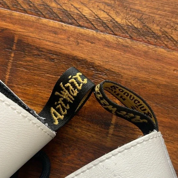 Dr. Martens Women's Luana AW004 Lace Up Boots Off White size 6 - Picture 17 of 17